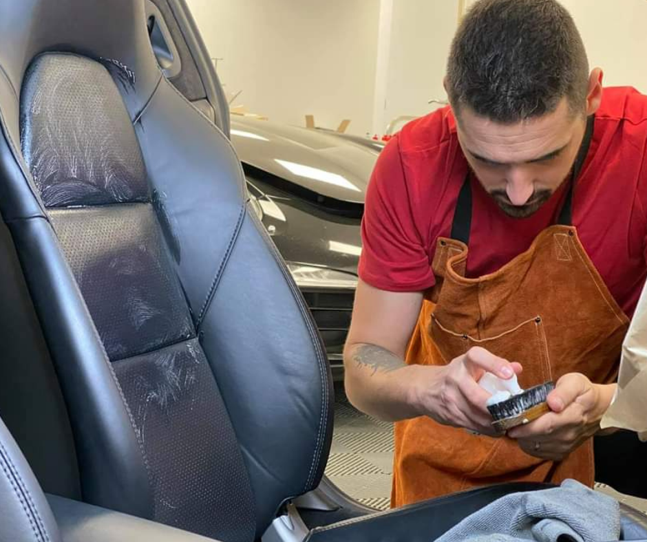 Entretien cuir voiture Besançon par Loïc