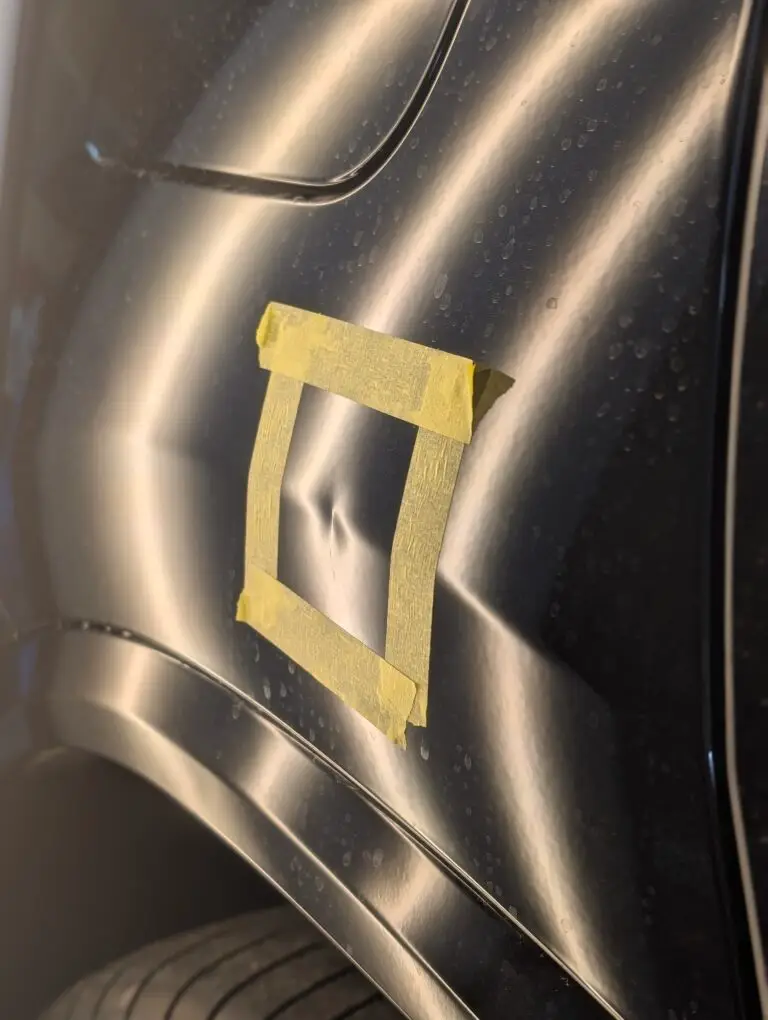 avant/après → Avant après débosselage sans peinture d’une bosse sur carrosserie